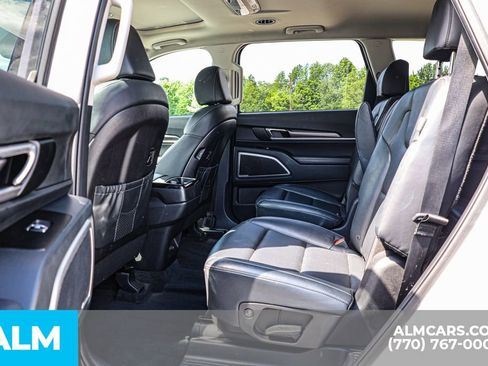 Used 2025 Kia Telluride S AWD/4WD image 19