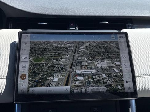 New 2025 Land Rover Discovery Sport Dynamic SE AWD/4WD image 11