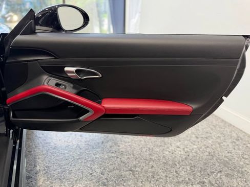 Used 2018 Porsche 718 Boxster S RWD image 37