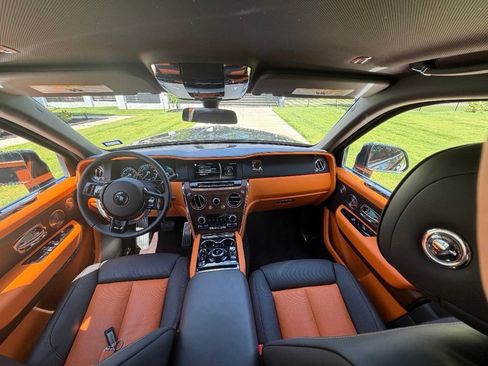 Used 2023 Rolls-Royce Cullinan w/ Cullinan Package AWD/4WD image 18