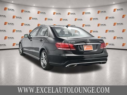 Used 2014 Mercedes-Benz E 550 4MATIC Sedan image 3