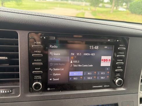 Used 2020 Toyota Sienna XLE FWD image 14