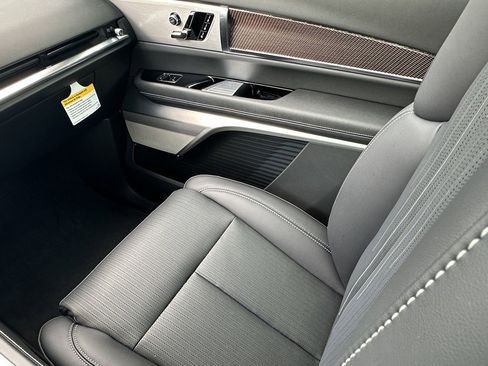 New 2026 Cadillac Vistiq Sport image 14