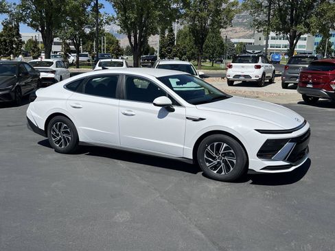Certified 2026 Hyundai Sonata Blue FWD image 5
