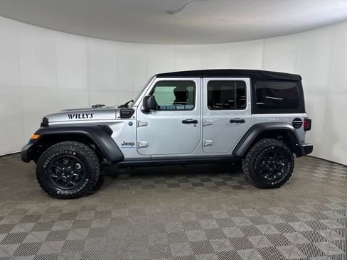 Used 2023 Jeep Wrangler Unlimited w/ 8.4" Radio Group image 6