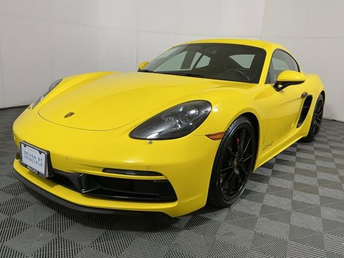 Used 2023 Porsche 718 Cayman GT4 image 2