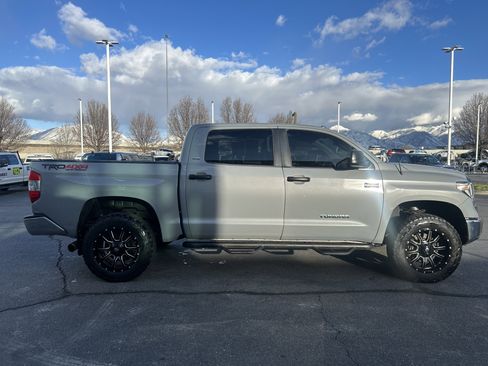 Used 2018 Toyota Tundra SR5 w/ TRD Off Road Package image 6