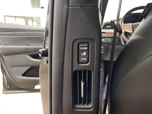 Used 2023 Honda Odyssey Sport image 26