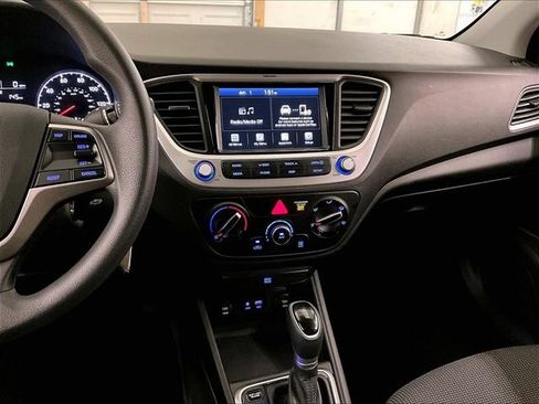 Used 2022 Hyundai Accent SEL FWD image 6