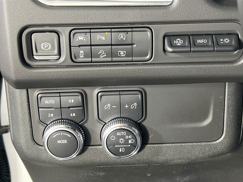 Used 2023 GMC Yukon AT4 w/ AT4 Premium Package image 10