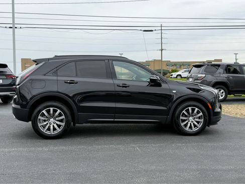 Used 2022 Cadillac XT4 Sport w/ Comfort Package AWD/4WD image 8