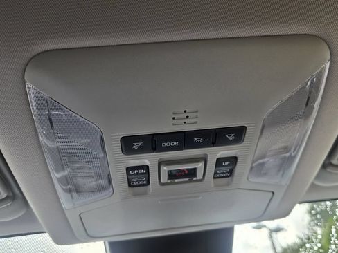 Used 2023 Toyota RAV4 XLE Premium FWD image 23