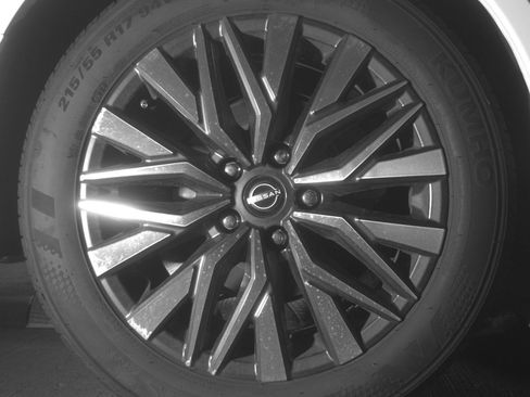 Used 2025 Nissan Altima 2.5 SV image 15