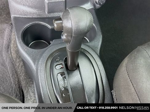 Used 2017 Nissan Versa S Plus FWD image 12
