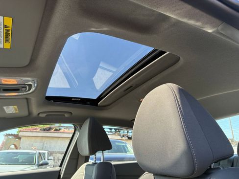 Used 2025 Hyundai Elantra SEL FWD image 29