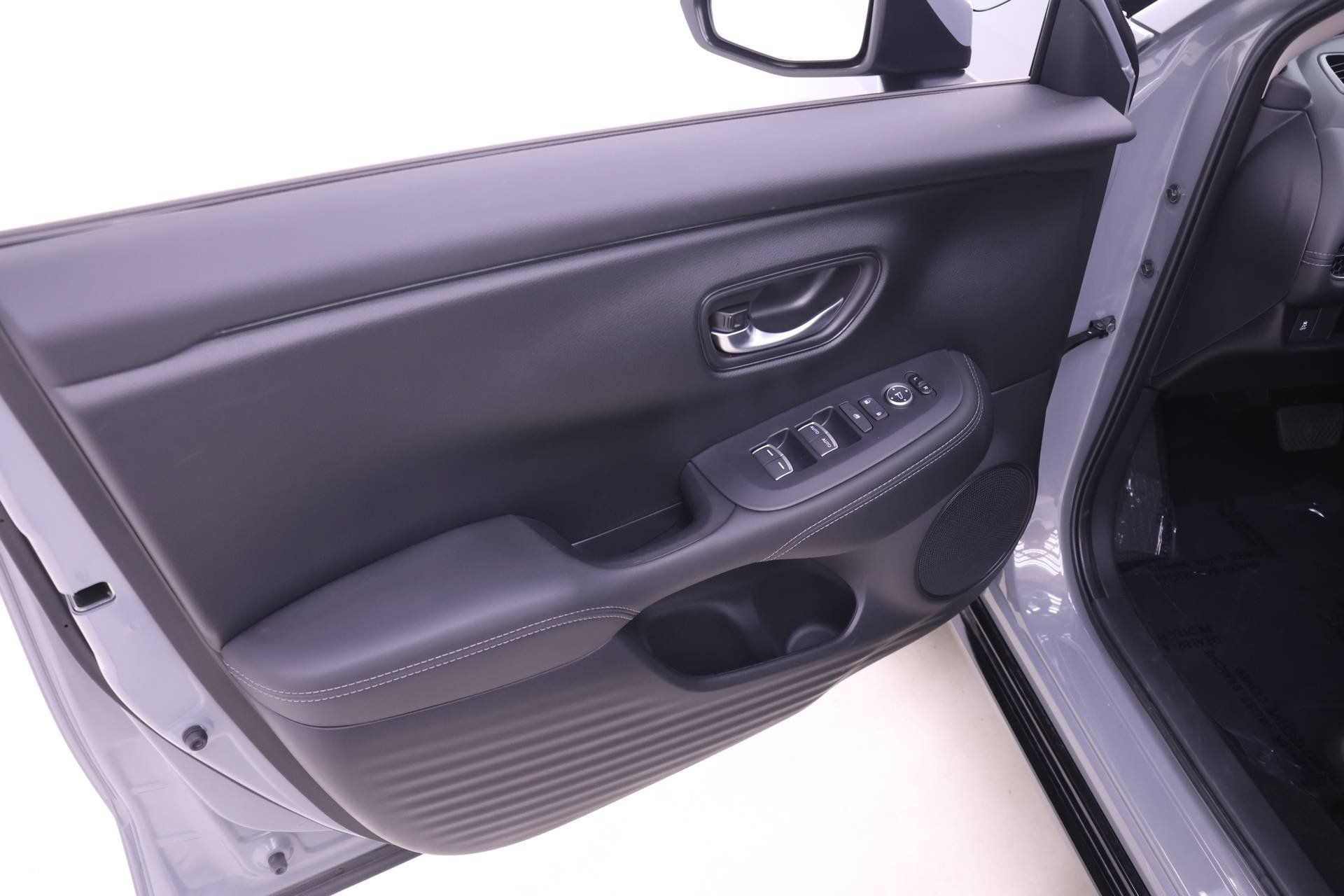Certified 2026 Honda HR-V EX-L image 9