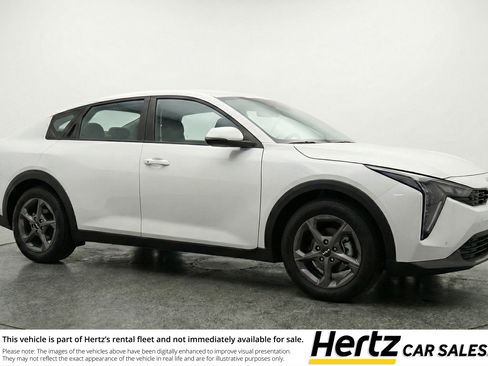 Used 2025 Kia K4 LXS image 1