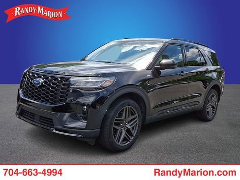 Used 2025 Ford Explorer ST-Line w/ ST-Line Street Pack AWD/4WD image 1