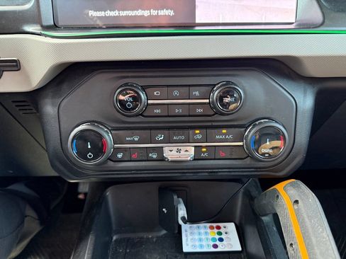 Used 2022 Ford Bronco Badlands AWD/4WD image 15