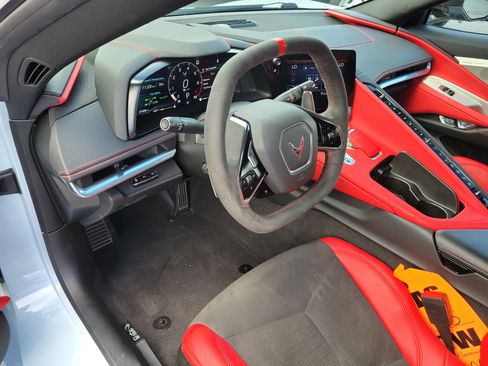 Used 2023 Chevrolet Corvette Stingray Preferred Conv w/ Z51 Performance Package RWD image 15