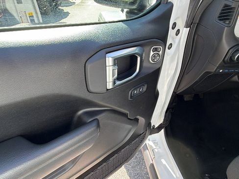 Used 2025 Jeep Wrangler Unlimited Sport S 4xe AWD/4WD image 15