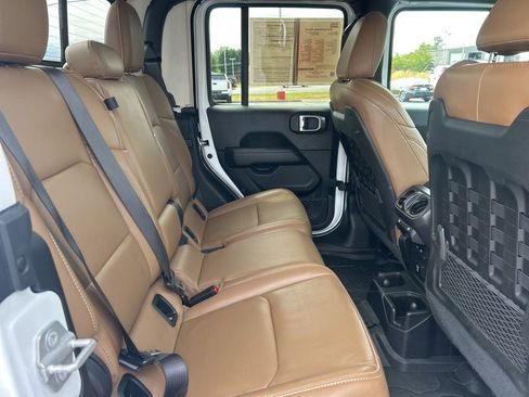 Used 2020 Jeep Gladiator Rubicon AWD/4WD image 21