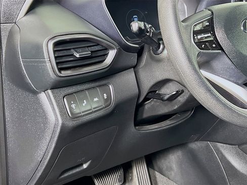 Used 2019 Hyundai Santa Fe SEL image 10