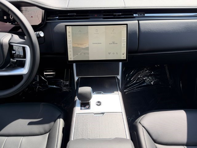 New 2026 Land Rover Range Rover Long Wheelbase SE AWD/4WD image 15
