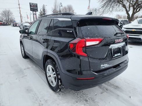 Used 2023 GMC Terrain SLE w/ Driver Convenience Package image 7