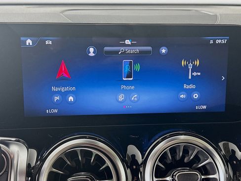 Certified 2025 Mercedes-Benz GLB 250 4MATIC image 19