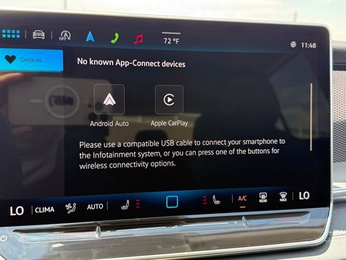 Certified 2025 Volkswagen Tiguan SE FWD image 27