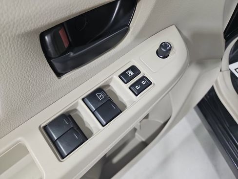 Used 2013 Subaru Impreza 2.0i image 12