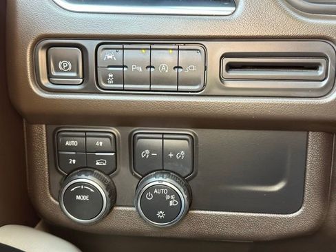 Used 2022 Chevrolet Tahoe LS w/ Driver Alert Package image 18