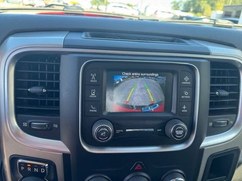 Used 2019 RAM 1500 Classic SLT image 21