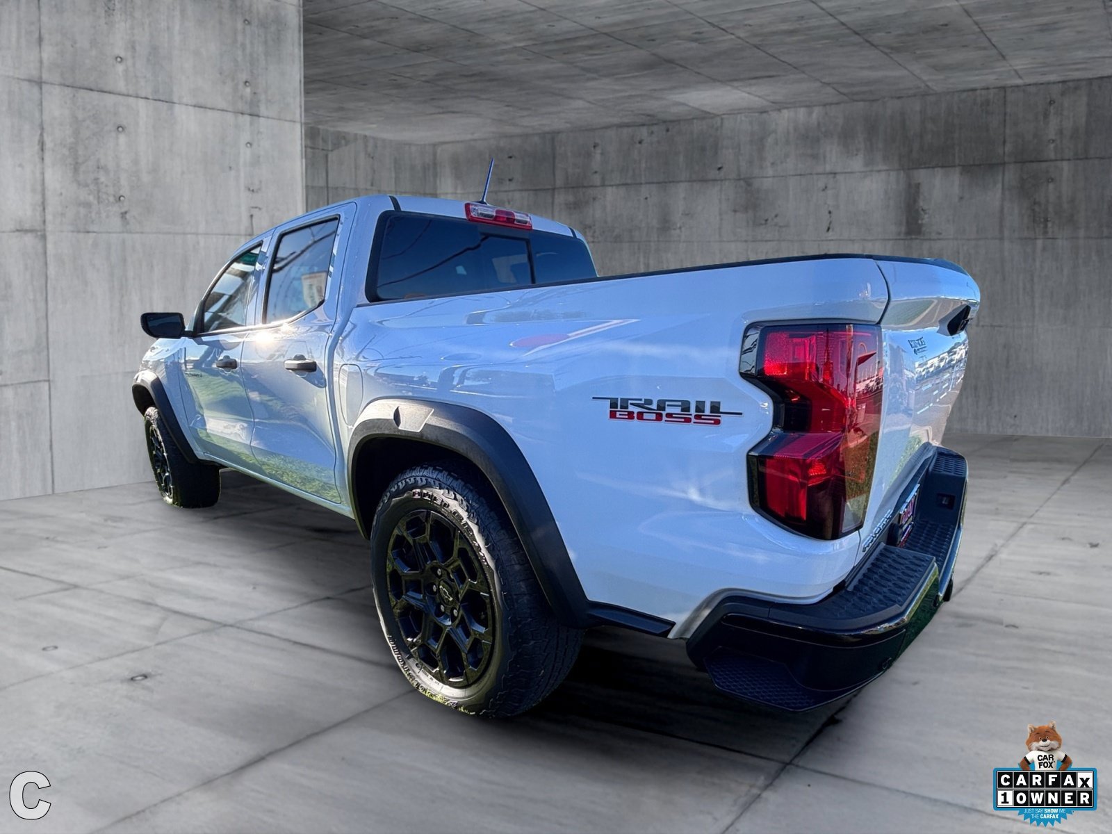 Used 2026 Chevrolet Colorado Trail Boss AWD/4WD image 3
