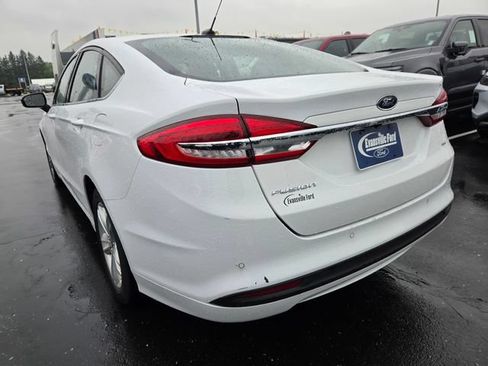 Used 2018 Ford Fusion SE w/ Fusion SE Technology Package FWD image 36
