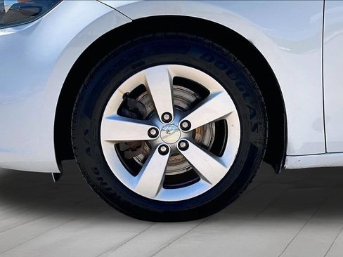 Used 2015 Dodge Dart SXT FWD image 9