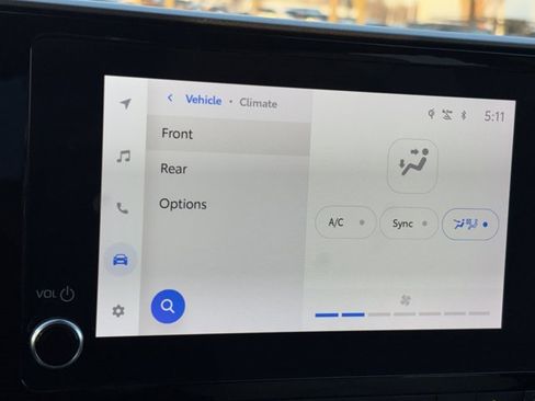 Used 2023 Toyota Highlander XLE image 36