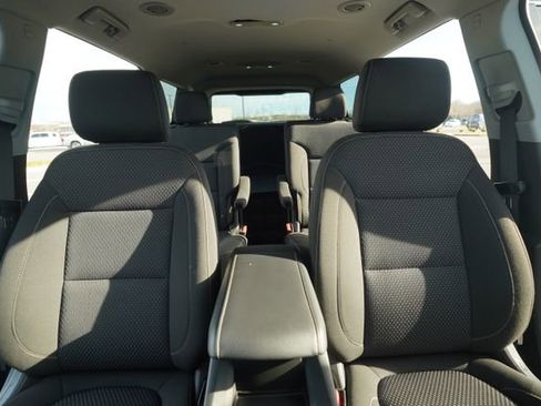 Used 2023 GMC Acadia SLE w/ Driver Convenience Package image 34