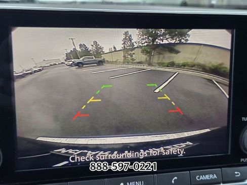 Used 2022 Nissan Rogue SV FWD image 22