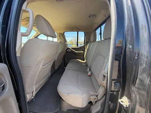 Used 2016 Nissan Frontier SV w/ SV Value Truck Package AWD/4WD image 24