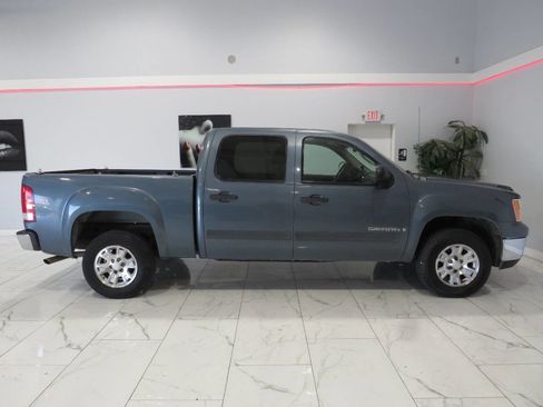 Used 2007 GMC Sierra 1500 SLE RWD image 2