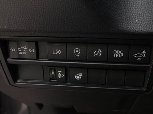 Used 2022 Toyota Tundra SR5 w/ TRD Off-Road Package AWD/4WD image 9
