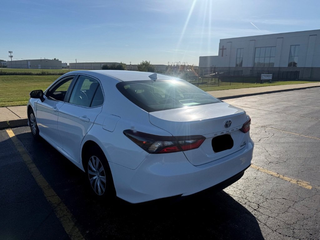 Used 2024 Toyota Camry LE FWD image 9
