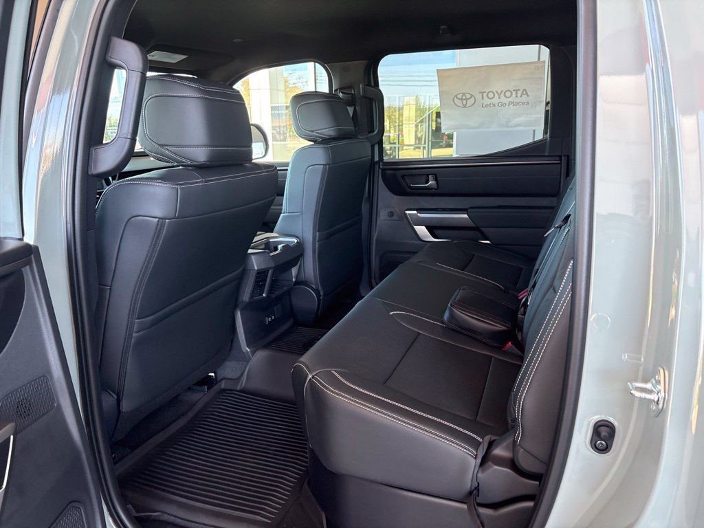 New 2026 Toyota Tundra SR5 w/ TRD Off-Road Premium Package AWD/4WD image 33