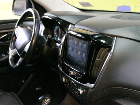Used 2021 Chevrolet Traverse Premier w/ Redline Edition AWD/4WD image 10