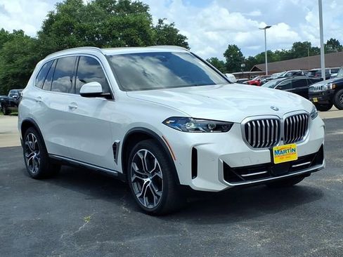 Used 2025 BMW X5 sDrive40i w/ Premium Package RWD image 3