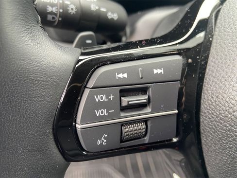 Used 2023 Honda Pilot Elite image 16