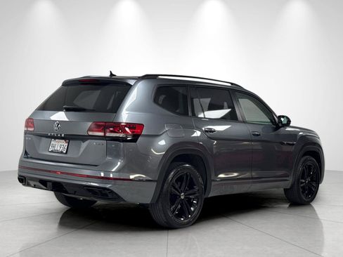 Used 2023 Volkswagen Atlas SEL R-Line AWD/4WD image 5