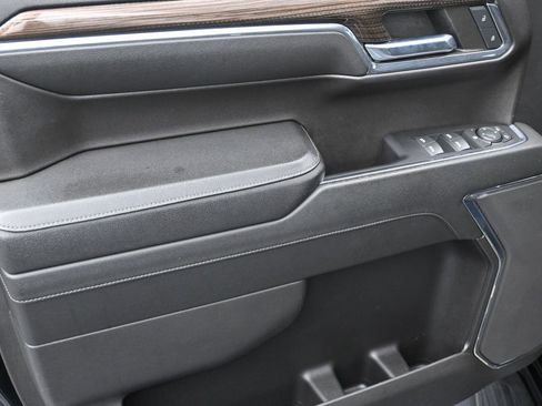 Used 2023 Chevrolet Silverado 1500 LT RWD image 13